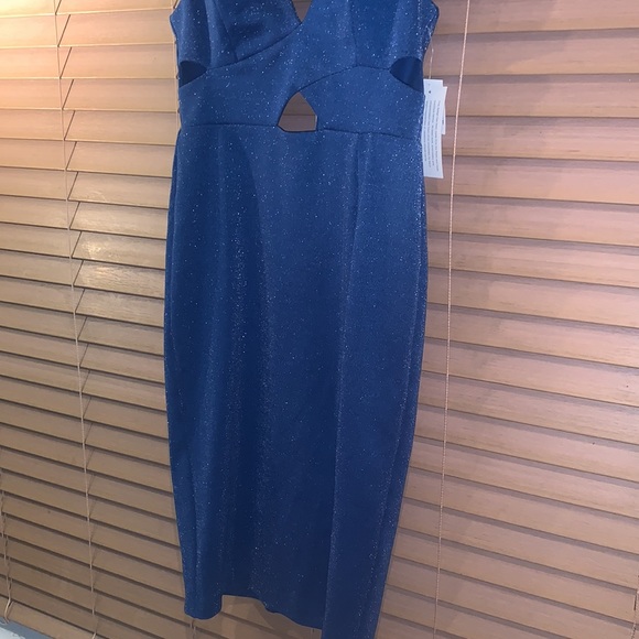 Aidan Mattox | V Neck Criss Cross Midi Dress Size 2 - Picture 7 of 11